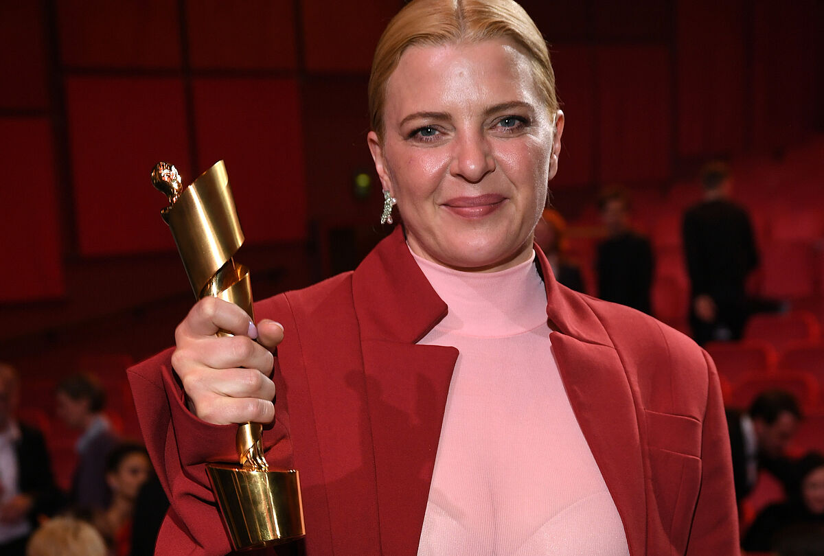 „jeder Bräuchte Eine Gisela In Seinem Leben” Jördis Triebel Gewinnt Den Deutschen Filmpreis